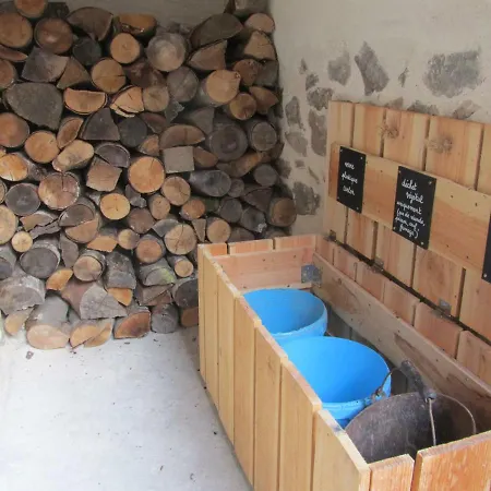 Dom wakacyjny & Atelier Les Murs De Couleurs