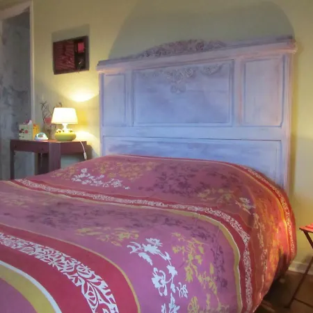 Dom wakacyjny & Atelier Les Murs De Couleurs