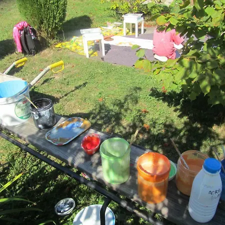 Dom wakacyjny & Atelier Les Murs De Couleurs