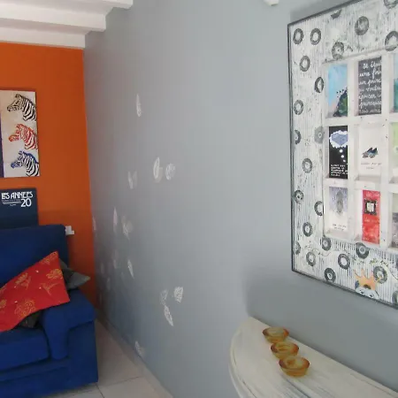 Dom wakacyjny & Atelier Les Murs De Couleurs Cremeaux